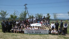6月3日、長瀞小学校（宮城県亘理町）で環境緑化モデル事業「青空の森」の完成 イメージ